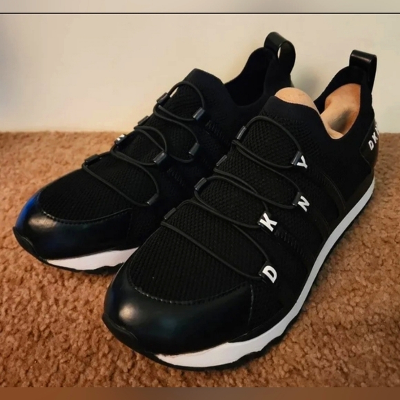 DKNY Fashion Sneakers Black&White Pull on- No Lace Tie  Shoe - Picture 4 of 9
